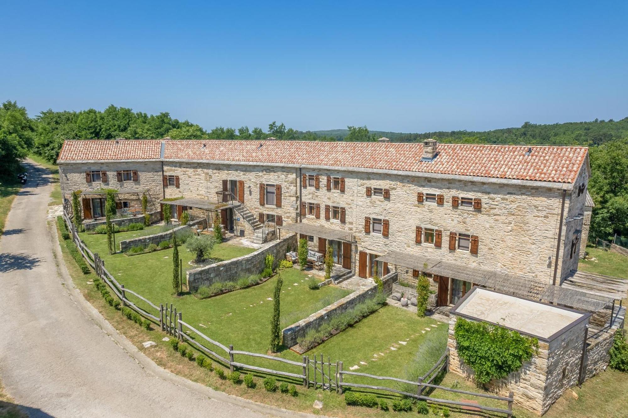 Villas Martincici With Large Pool Grožnjan Εξωτερικό φωτογραφία