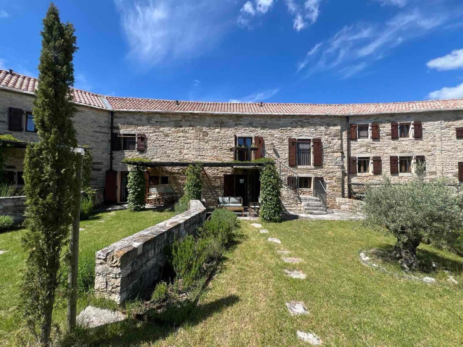 Villas Martincici With Large Pool Grožnjan Εξωτερικό φωτογραφία